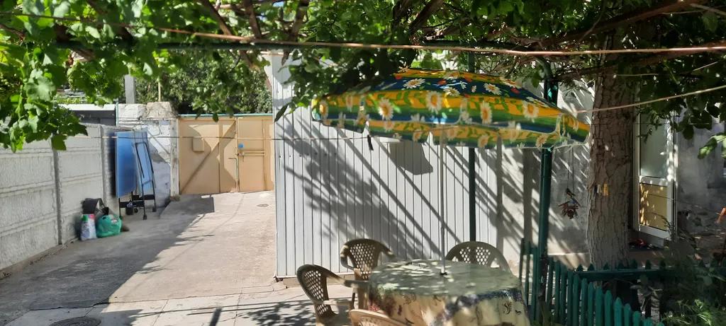 3к дом с двором в Евпатории