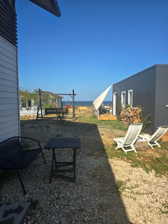 Квартира Двухкомнатные апартаменты с терассой и видом на море — Кучугуры