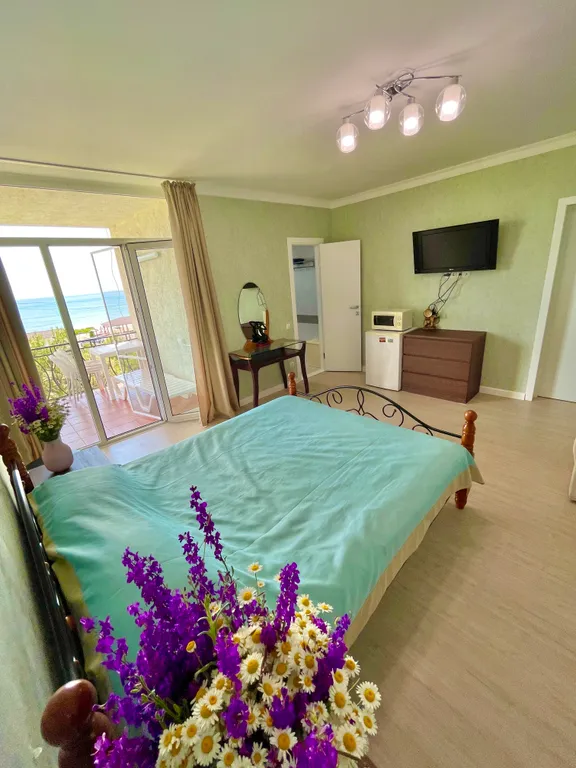 Квартира Апартаменты на первой линии с открытым балконом и видом на пляж — аренда посуточно в Коктебель