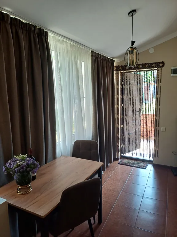 Коттедж Новый апарт-домик с выходом на уютный балкон в 5 минутах от моря — Сухум