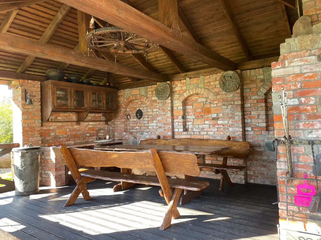 Загородный дом с бассейном