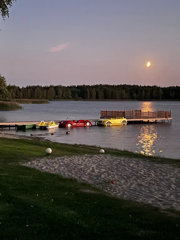 Большой уютный дом на озере