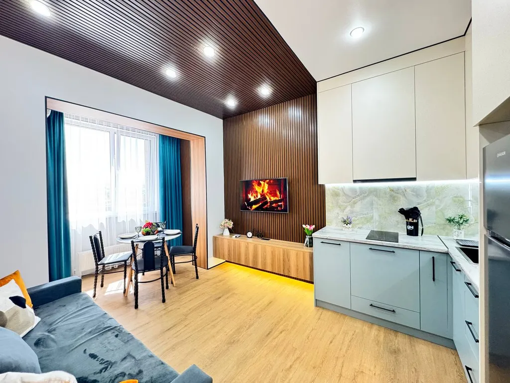 Евродвушка в ЖК Комфорт Сити с видом на горы, рядом с ТЦ MEGA