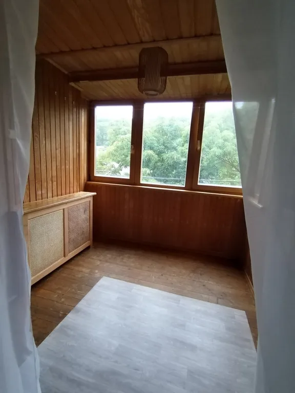 Квартира с большой лоджией и видом на лес