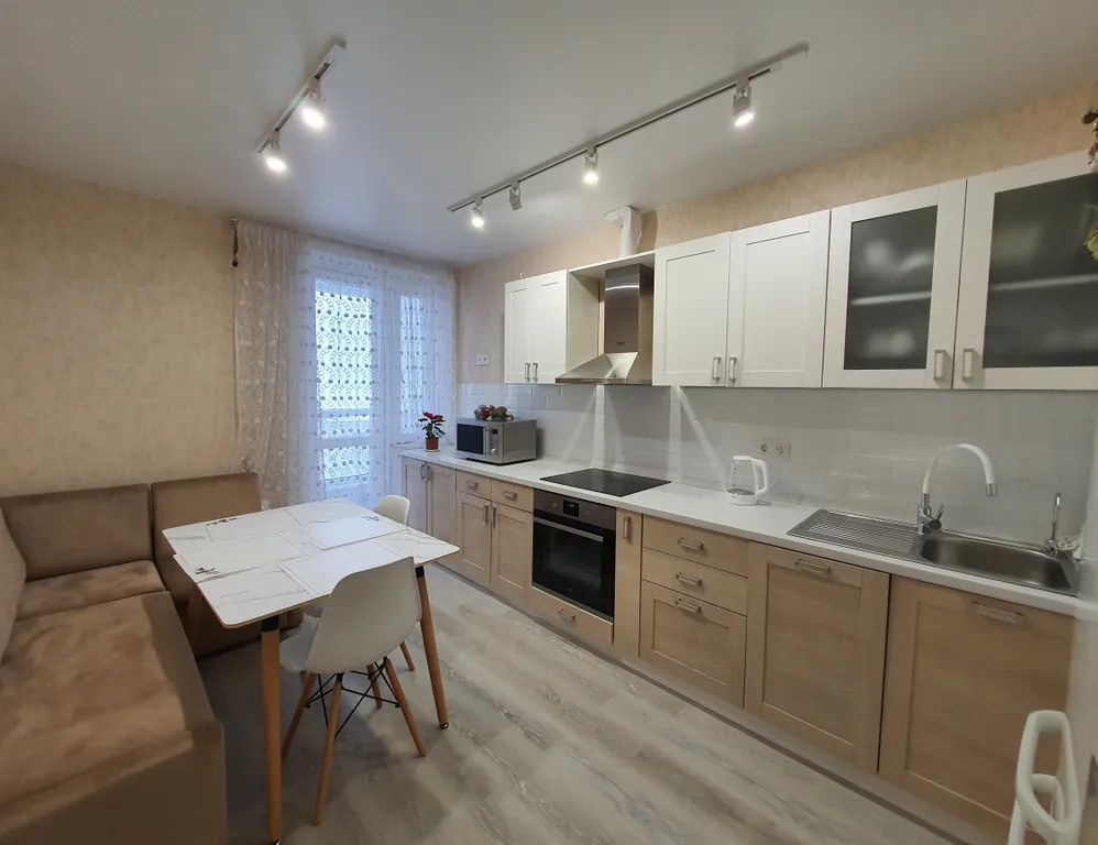 Уютная квартира с красивым видом на закат