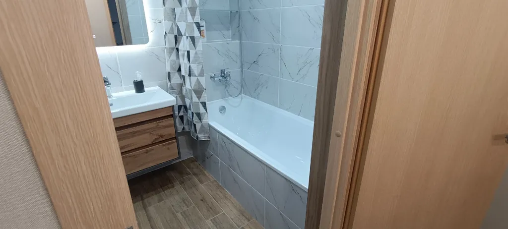 Однокомнатная уютнаю, просторная квартира