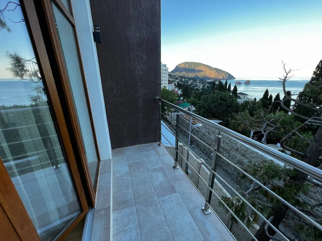 Вилла с видом на море