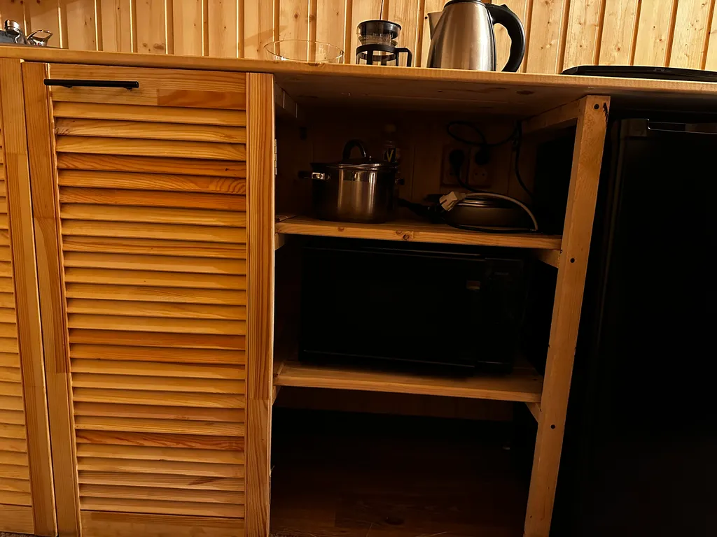 Уютный домик в чаще леса