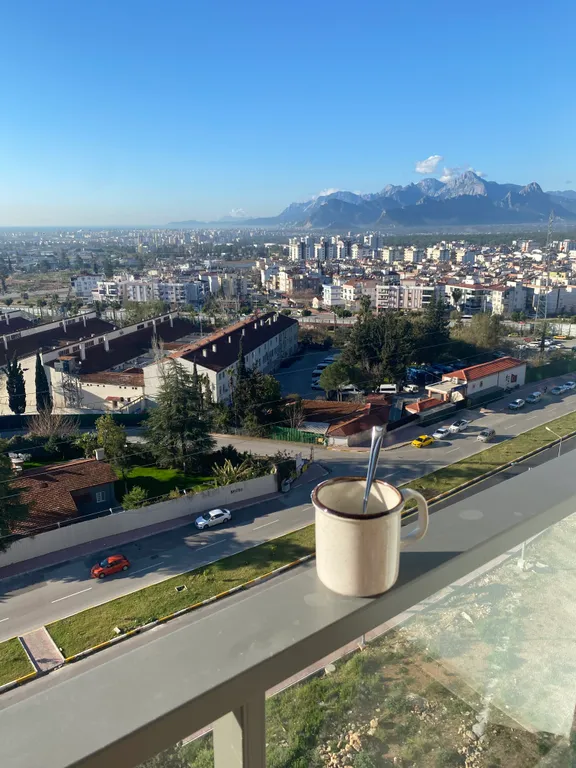 Квартира с видом на горы и море