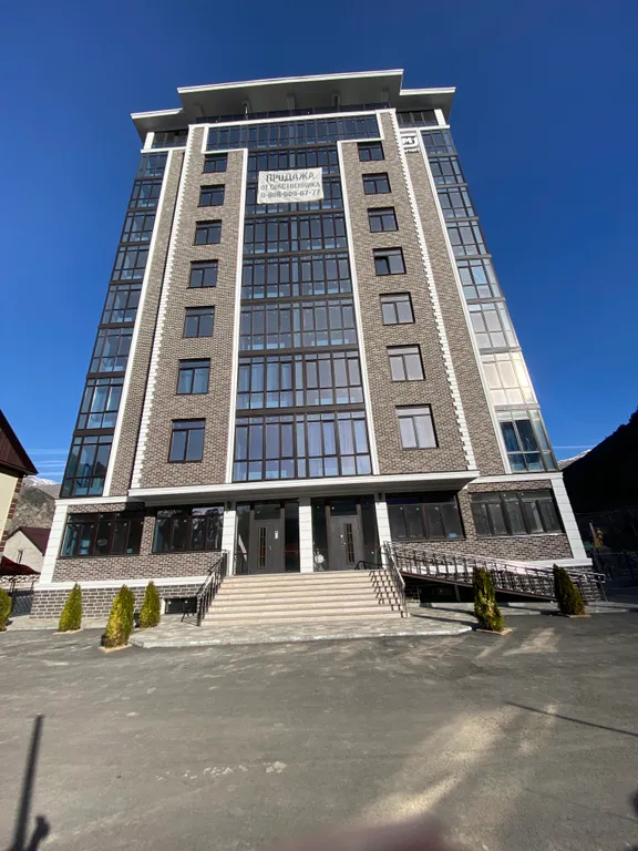 Апартаменты с видом на горы и озеро