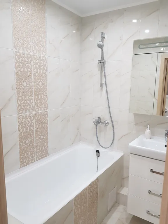 Просторная квартира центр города с видом на море и горы