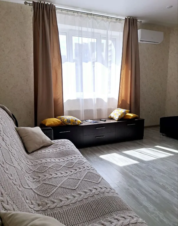 Квартира напротив Меги