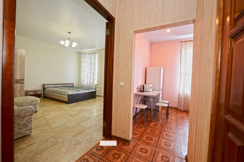 Апартаменты на площади вокзала рядом с набережной