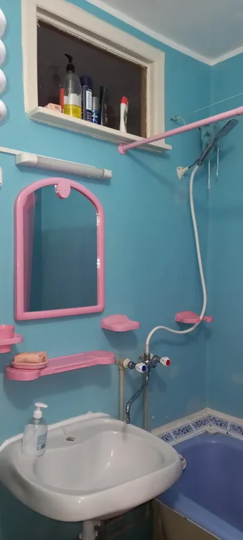 Квартира 3-комнатная Квартира — Евпатория