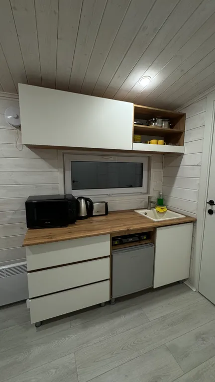 Небольшой уютный домик с чаном