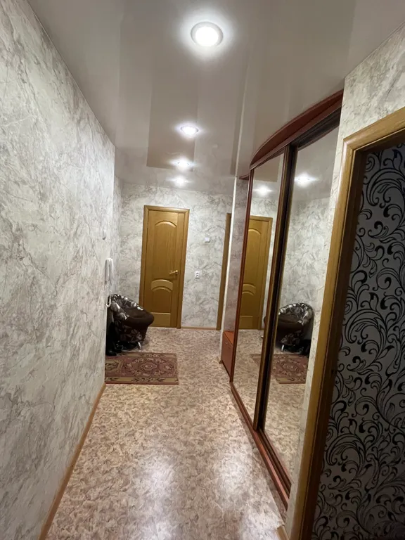 Светлая и теплая двухкомнатная квартира