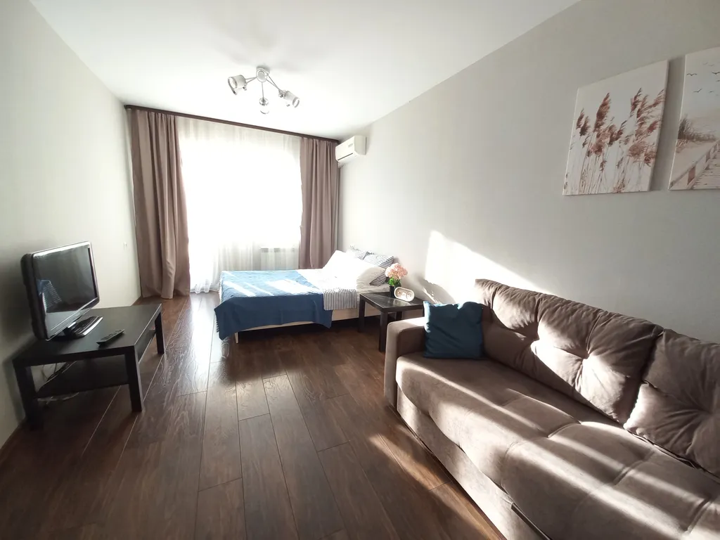 Двухкомнатная квартира в 10 минутах пешком от набережной