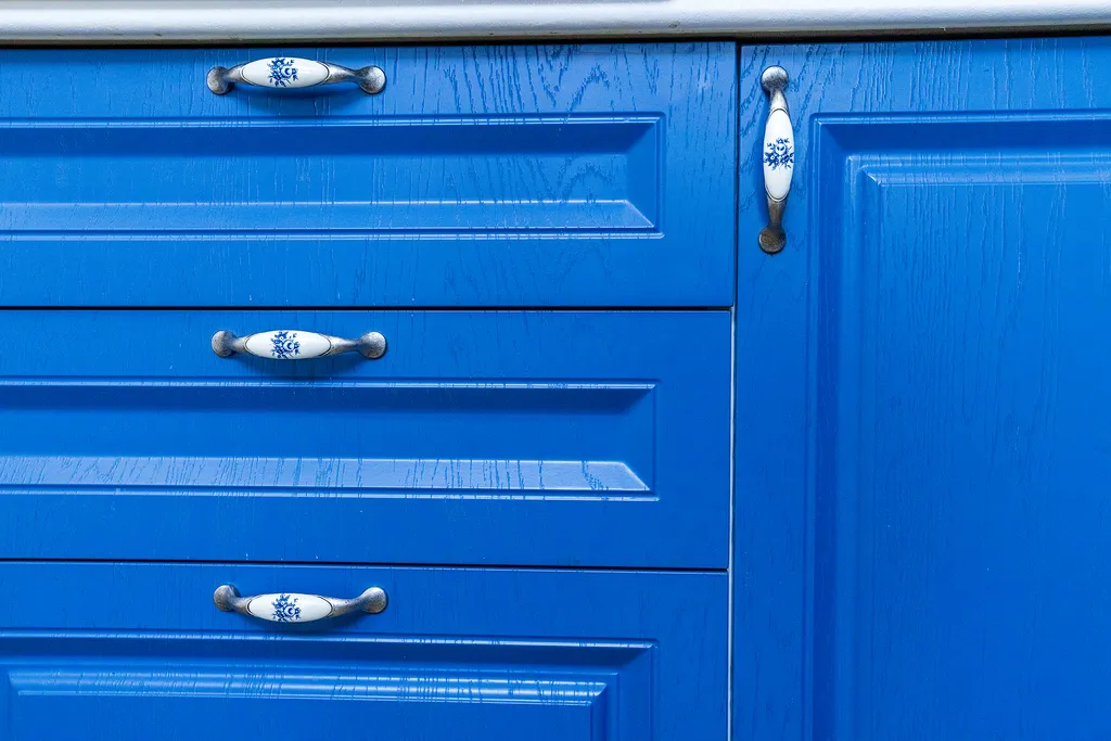 Большая евродвушка на берегу открытого моря