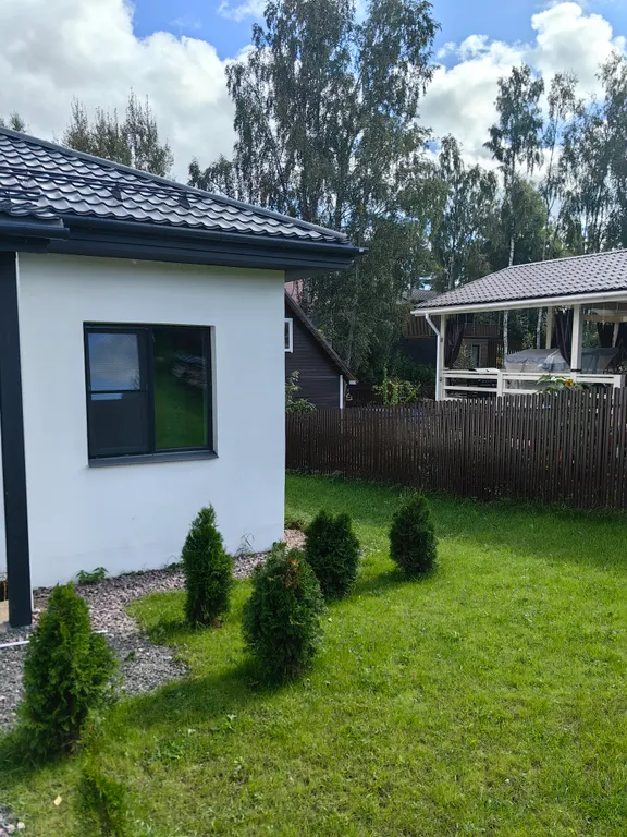 Дом у ручья