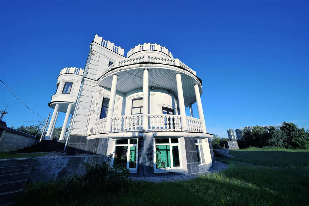 Коттедж на собственном берегу Невы