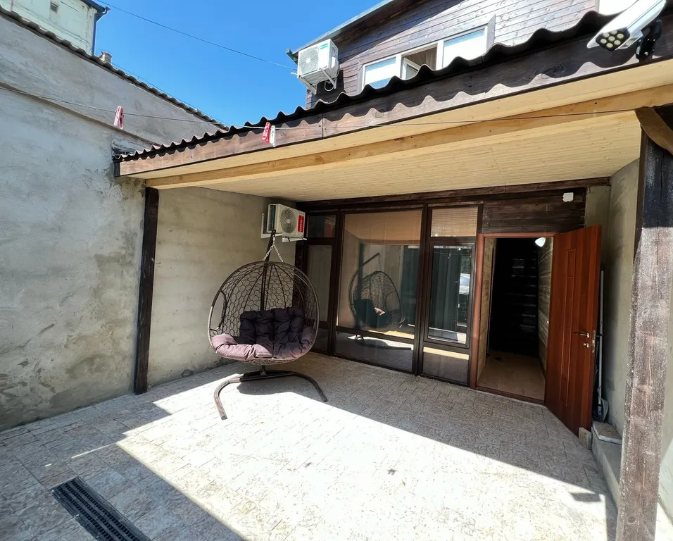 Уютный домик в центре города