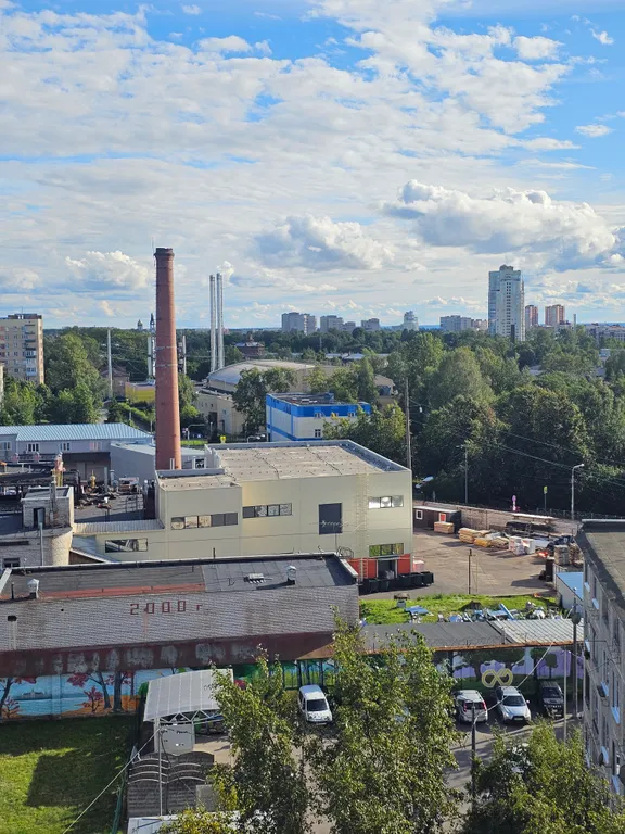 Большая просторная квартира с двумя балконами.