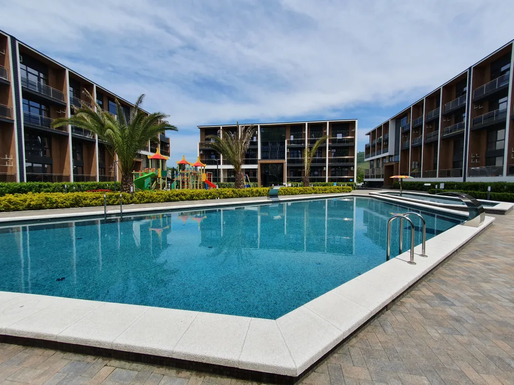 Квартира с бассейном