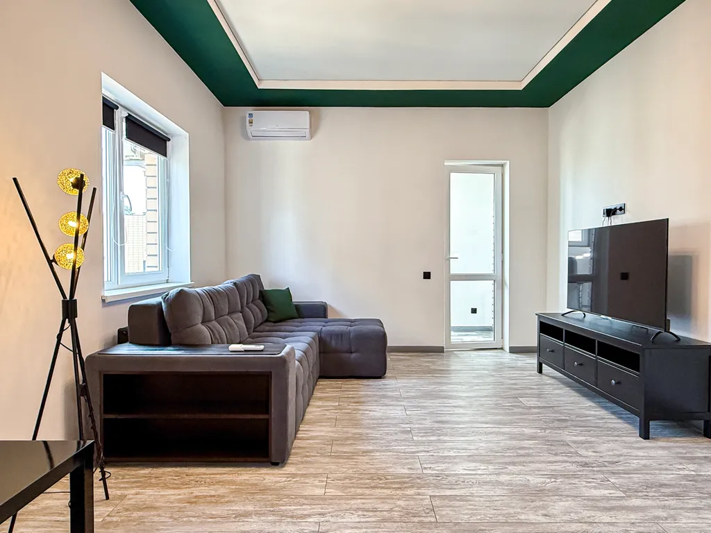 Трехкомнатная дизайнерская квартира в самом центре города