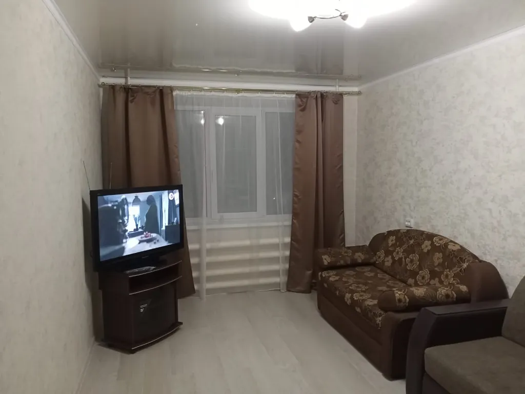 Большая квартира — аренда посуточно в Орск