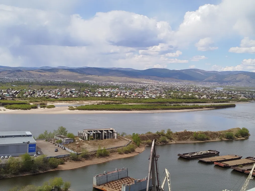 Красивая студия в центре города на 3 места, рядом с Площадью Советов.