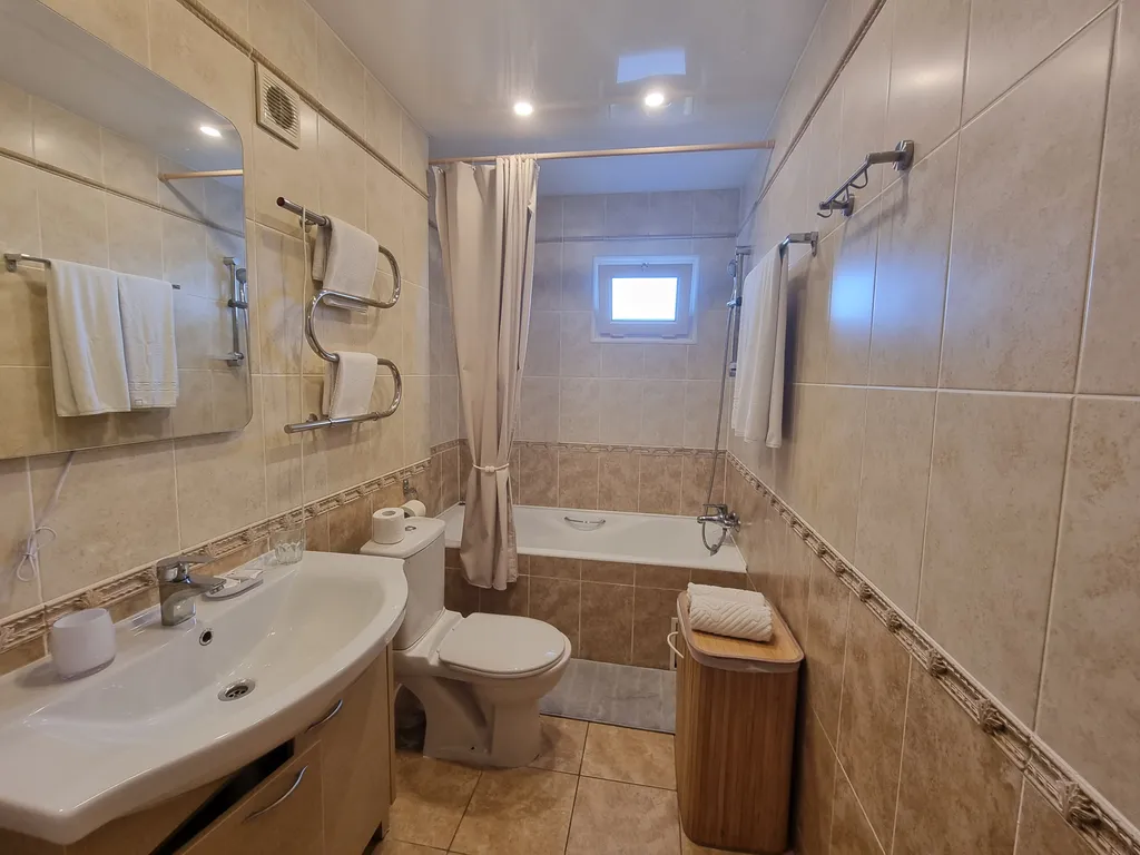 Коттедж с видом на море и открытым бассейном