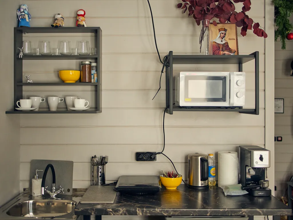 Дом 1-комнатный со спуском к источнику