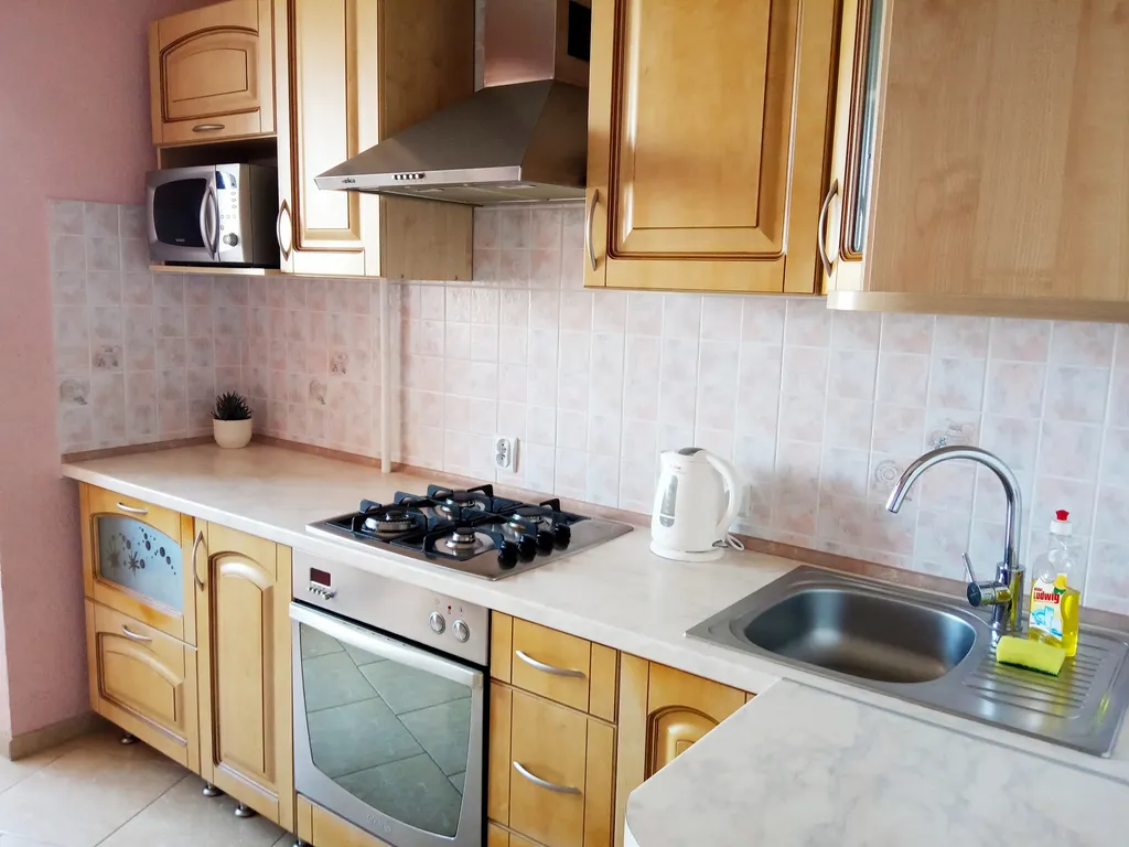 Уютная  большая 3- комнатная квартира рядом с центром