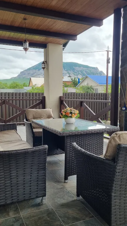 Новый дом с финской сауной, террасой и видом на гору Змейка