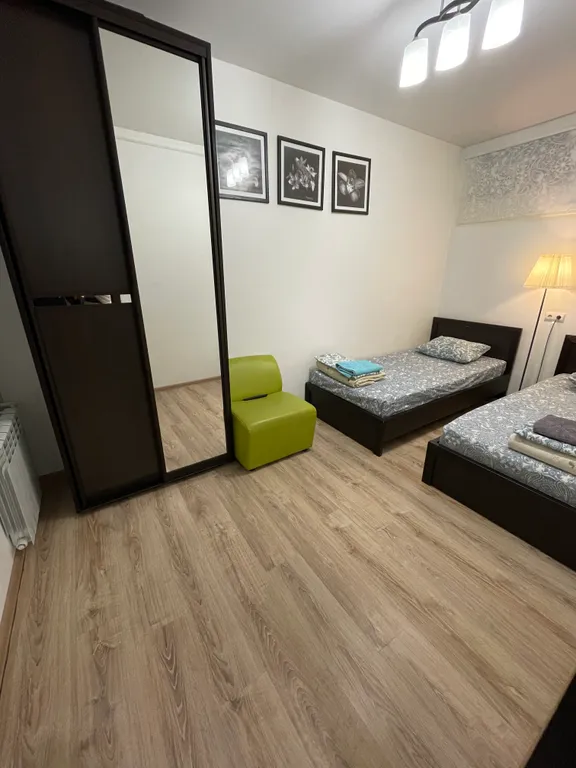 Семейная двухкомнатная квартира рядом с медицинским центром имр