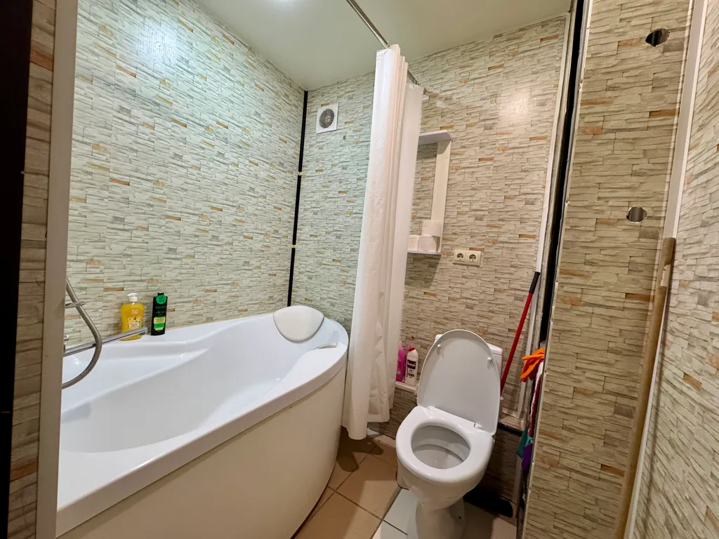 1-км. квартира на 5 спальных мест, рядом река Волга