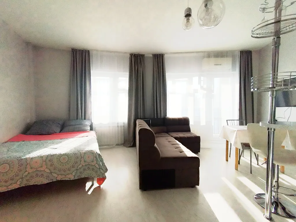 Квартира Просторная студия в центре города — аренда посуточно в Якутск