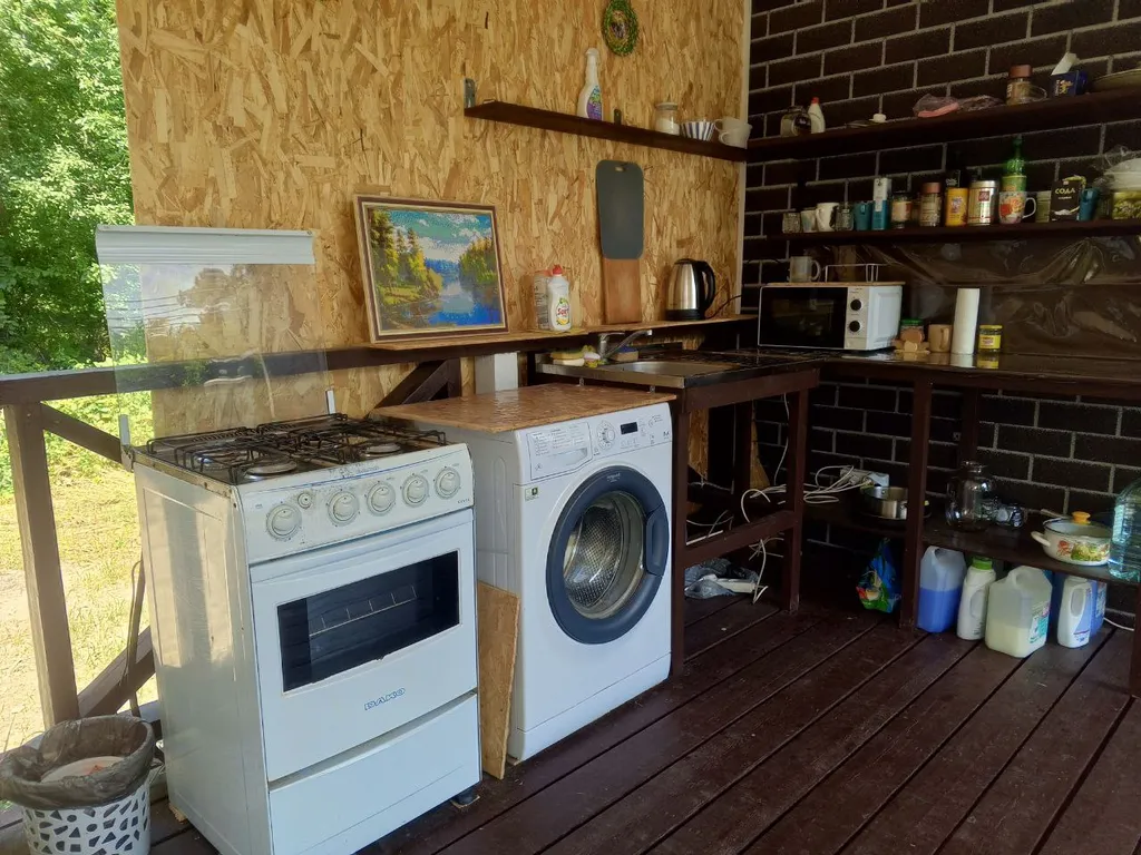 Уютный домик в соснах