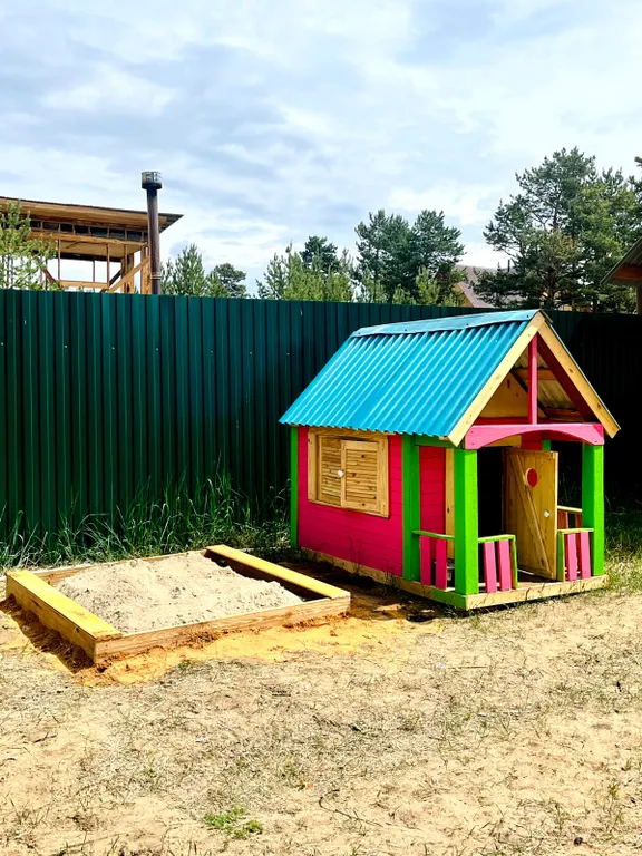 Сосновый отдельный домик