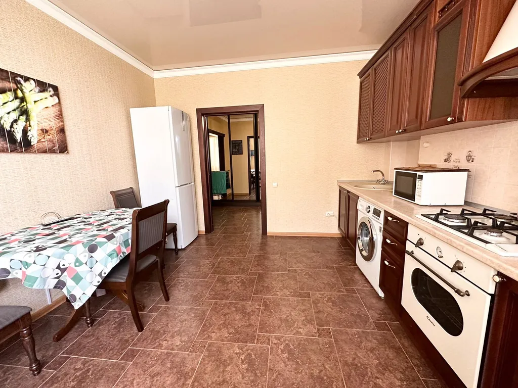 Двухкомнатная  квартира, рядом с  курортной зоной