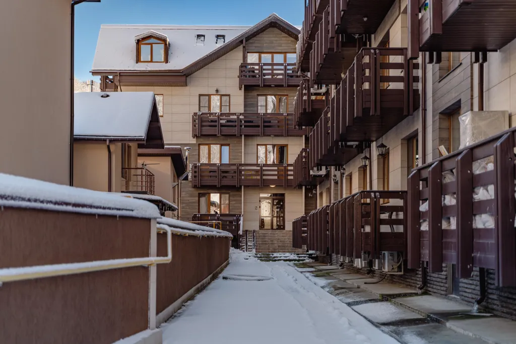 Студия с видом на горы