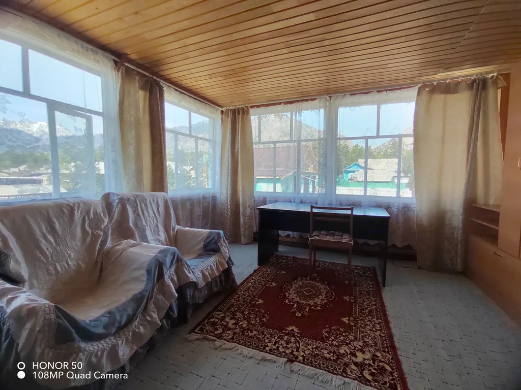 Пятиместный номер с шикарным видом на Саяны