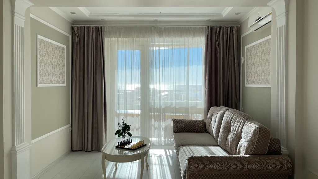 Квартира у моря с двумя спальнями и панорамным балконом