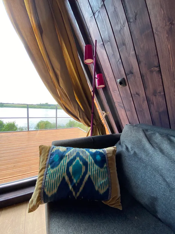 Smaland Ranta house-шале на высоком берегу с видом на реку и закат