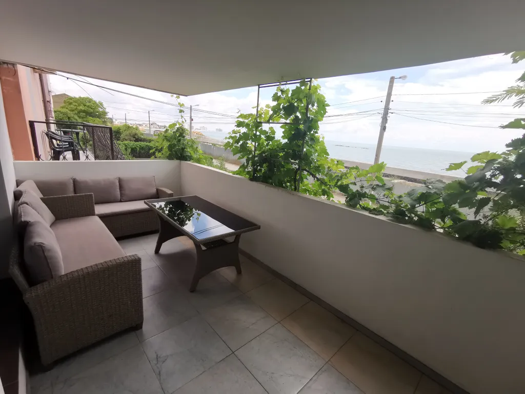 Квартира Апартамент с видом на море — аренда посуточно в Евпатория