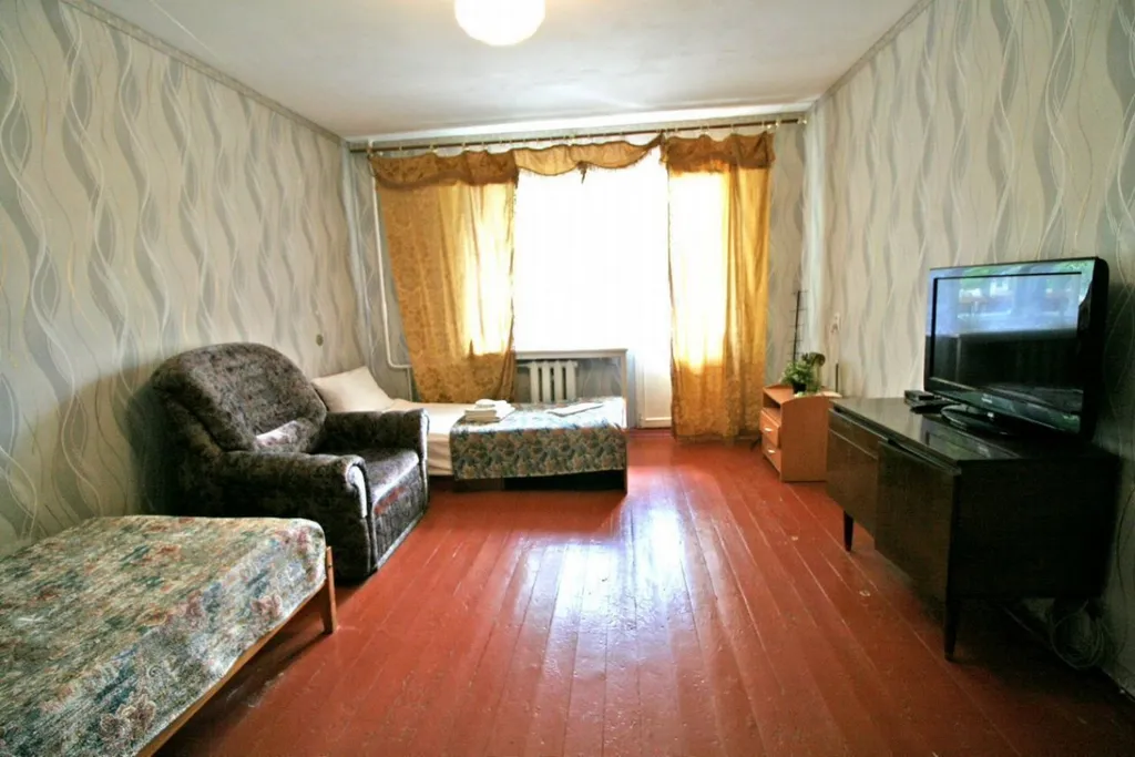 Простая 2к.квартира для командировочных Бабушкина