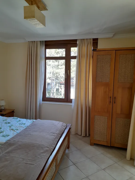 Трехкомнатный люкс в соснах у моря в Санта Марина