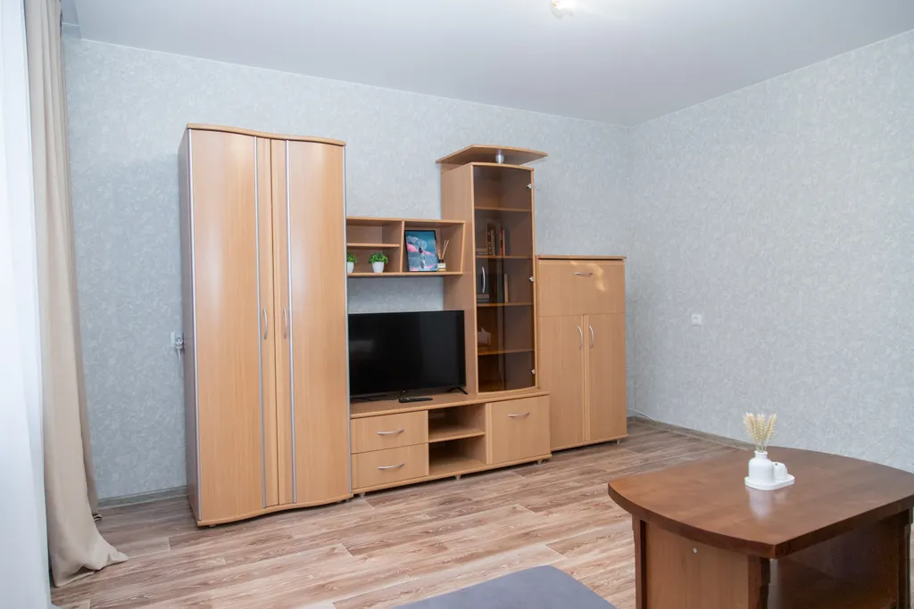 Просторная двухкомнатная квартира на берегу Енисея