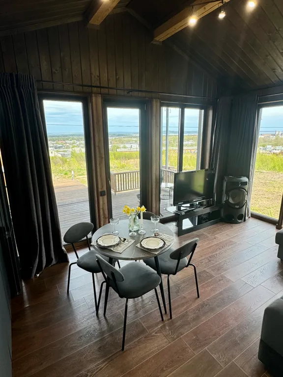 Уютный дом с купелью Фурако прекрасным видом на Онежское озеро и город