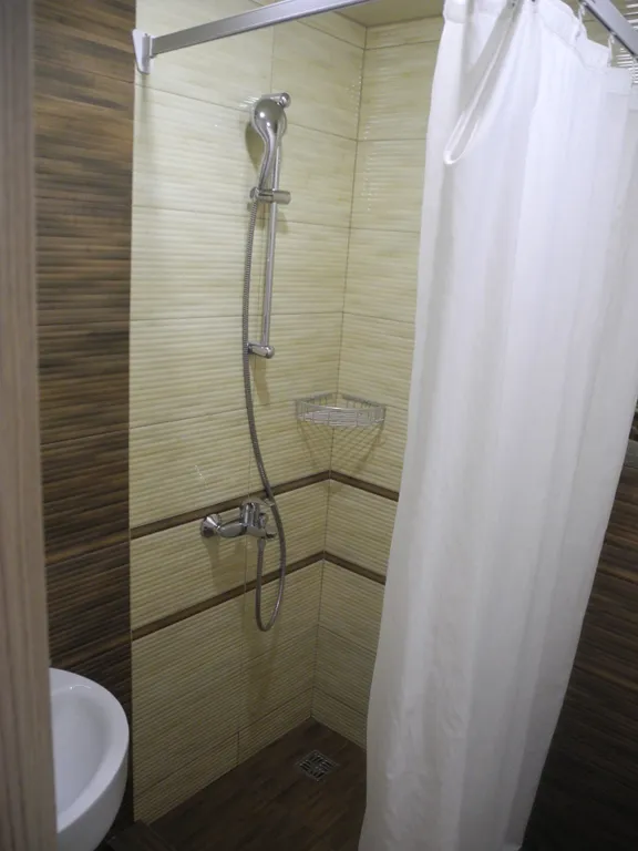 Квартира Апартаменты в Адлере напротив жд вокзала — Адлер